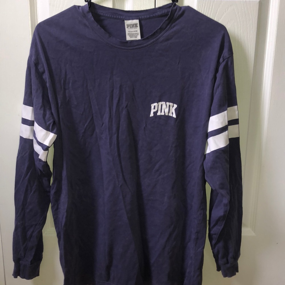 VS pink long sleeve tee